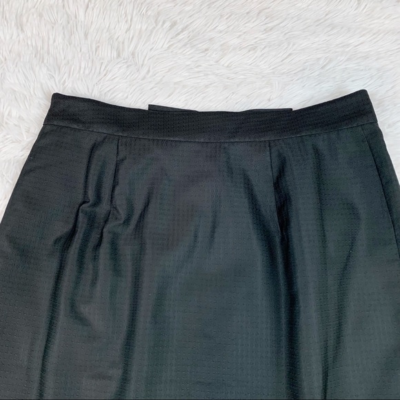 Tibi Bow Accents pleated Knee-Length Skirt in black high waisted - Picture 10 of 10